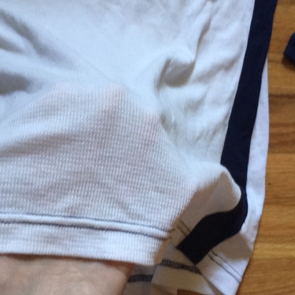 NWOT Thermal Raglan white and Navy Top - Picture 7 of 7